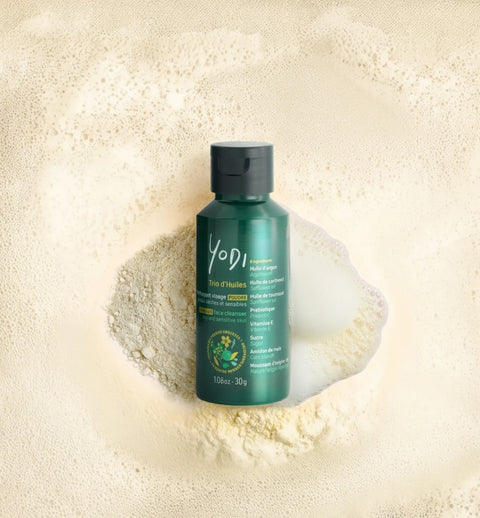 nettoyant trio dhuile yodi sur fond poudre qui mousse