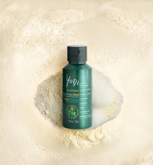nettoyant trio dhuile yodi sur fond poudre qui mousse